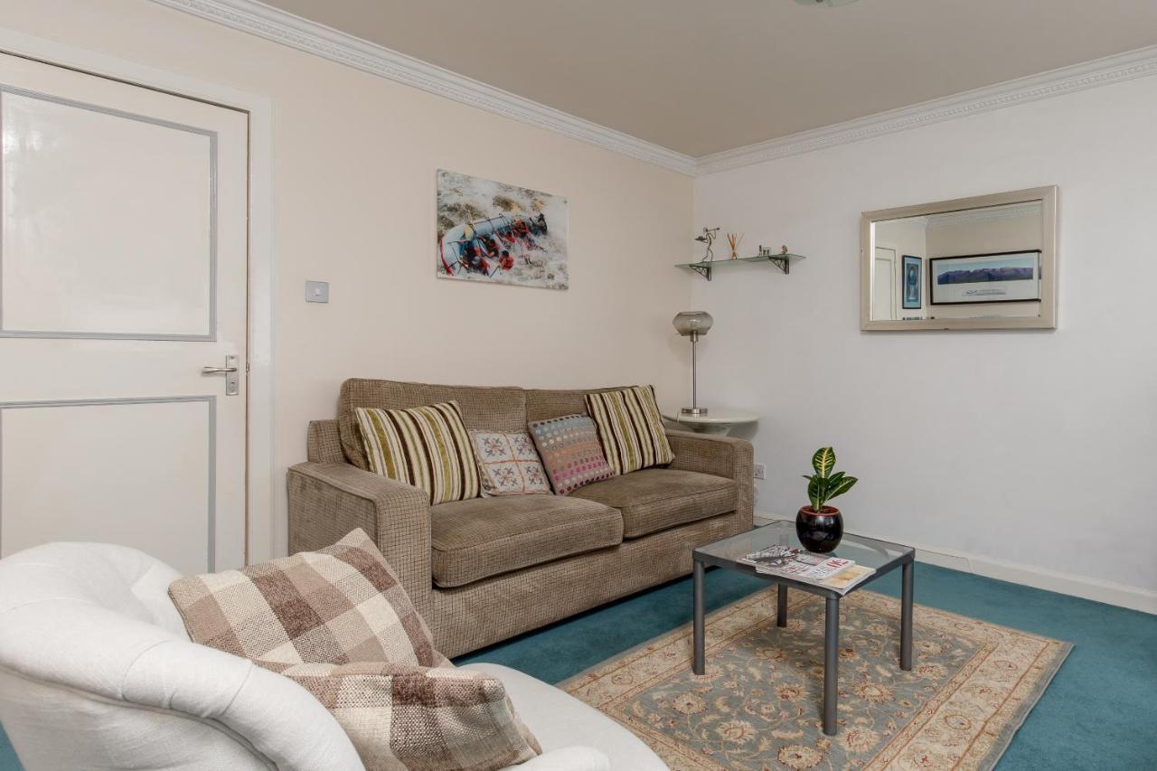 Apartamento Joivy Chic 2Br Apt At The Heart Of The Royal Mile Edimburgo Exterior foto