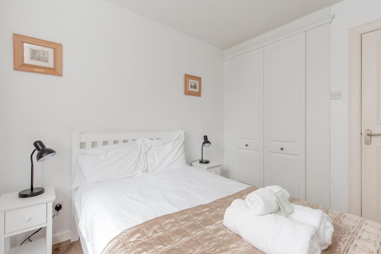 Apartamento Joivy Chic 2Br Apt At The Heart Of The Royal Mile Edimburgo Exterior foto